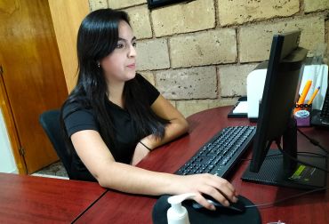 Sencillo y amigable, incluye capacitación y manuales de uso